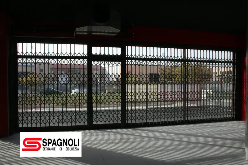 cancello-estensibile-del-marchio-spagnoli